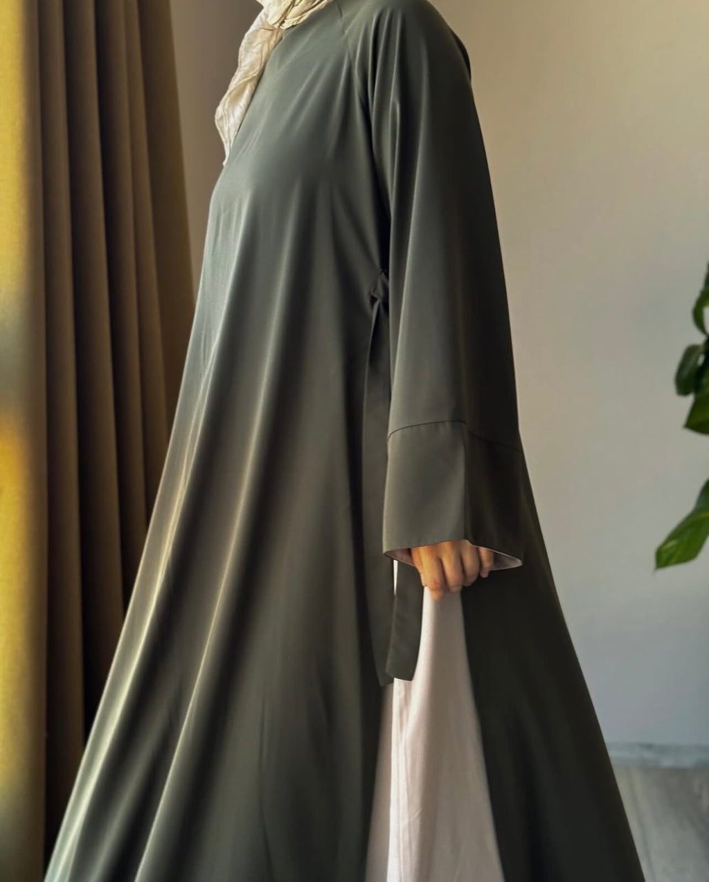 Ensemble “Sahara Olive” – 2 Pièces Élégantes